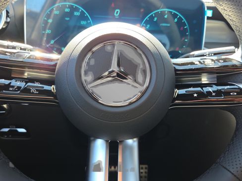 New 2026 Mercedes-Benz GLC 300 image 25