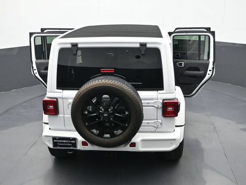 Used 2021 Jeep Wrangler Unlimited Sahara AWD/4WD image 26