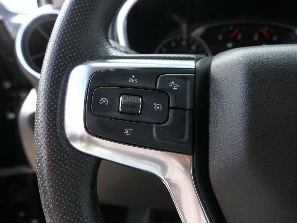 Used 2025 Chevrolet Blazer LT FWD image 13