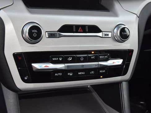 Certified 2023 Ford Explorer XLT w/ Equipment Group 202A image 31