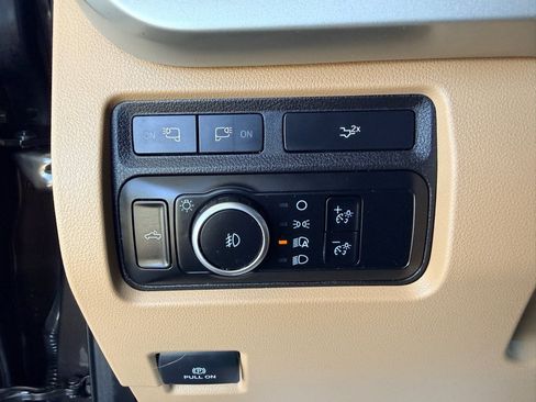 Used 2024 Ford F350 XLT w/ XLT Premium Package AWD/4WD image 8