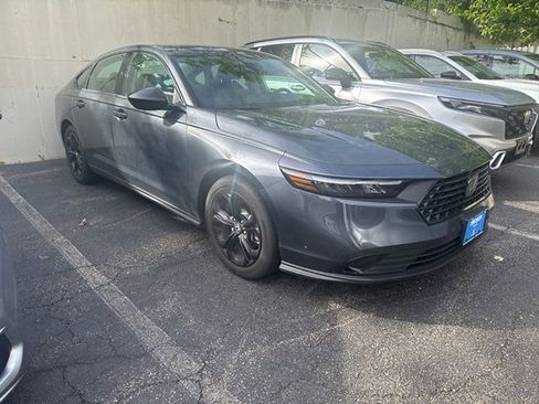 Used 2025 Honda Accord SE image 2