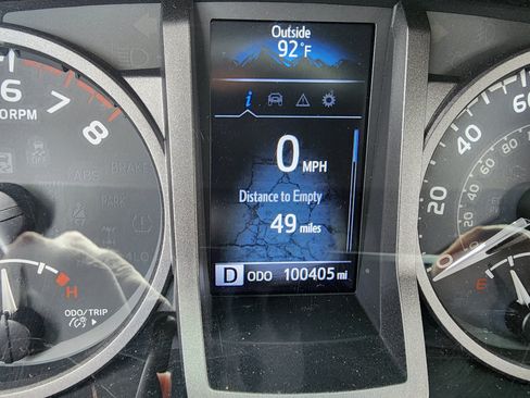 Used 2016 Toyota Tacoma TRD Off-Road AWD/4WD image 21