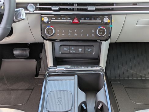 New 2026 Hyundai Tucson Limited w/ Tow & Go Package FWD image 19