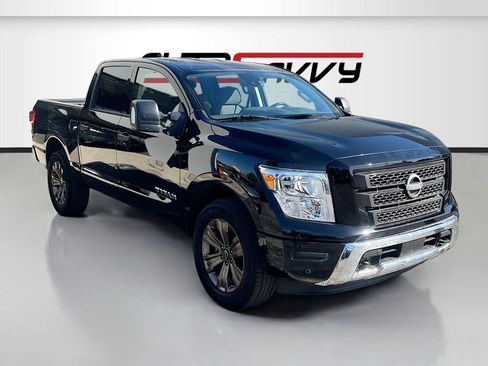 Used 2024 Nissan Titan SV w/ SV Convenience Package AWD/4WD image 1