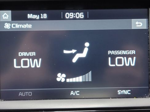 Used 2019 Kia Niro LX FWD image 24