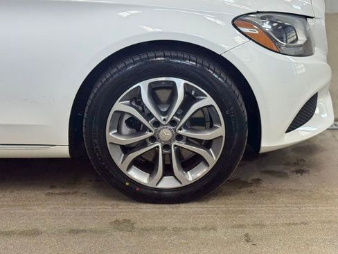 Used 2017 Mercedes-Benz C 300 4MATIC Sedan image 4