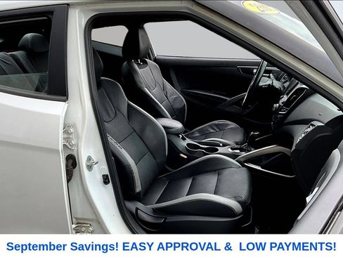 Used 2016 Hyundai Veloster Turbo FWD image 24