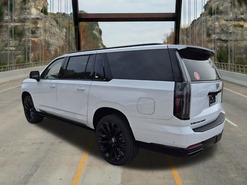 New 2026 Cadillac Escalade ESV Platinum Sport w/ LPO, ONYX Package AWD/4WD image 8