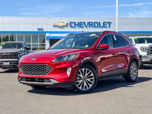 Used 2020 Ford Escape Titanium image 1