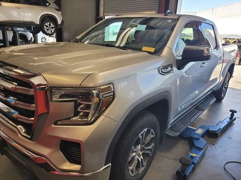 Used 2019 GMC Sierra 1500 SLE w/ SLE Value Package RWD image 2
