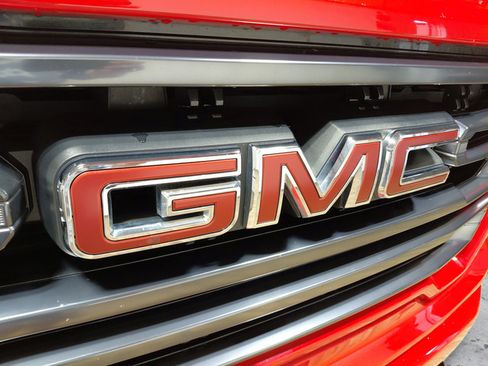 Used 2021 GMC Sierra 1500 AT4 AWD/4WD image 12