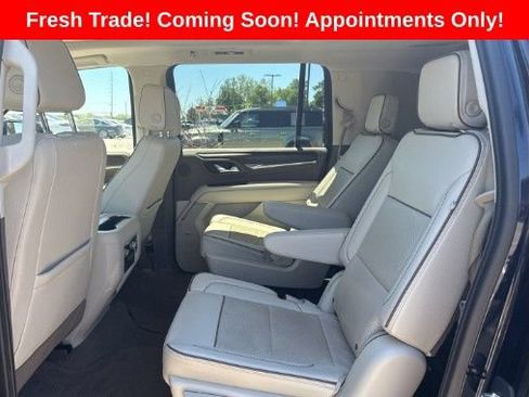 Used 2021 GMC Yukon XL Denali w/ Denali Premium Package AWD/4WD image 4
