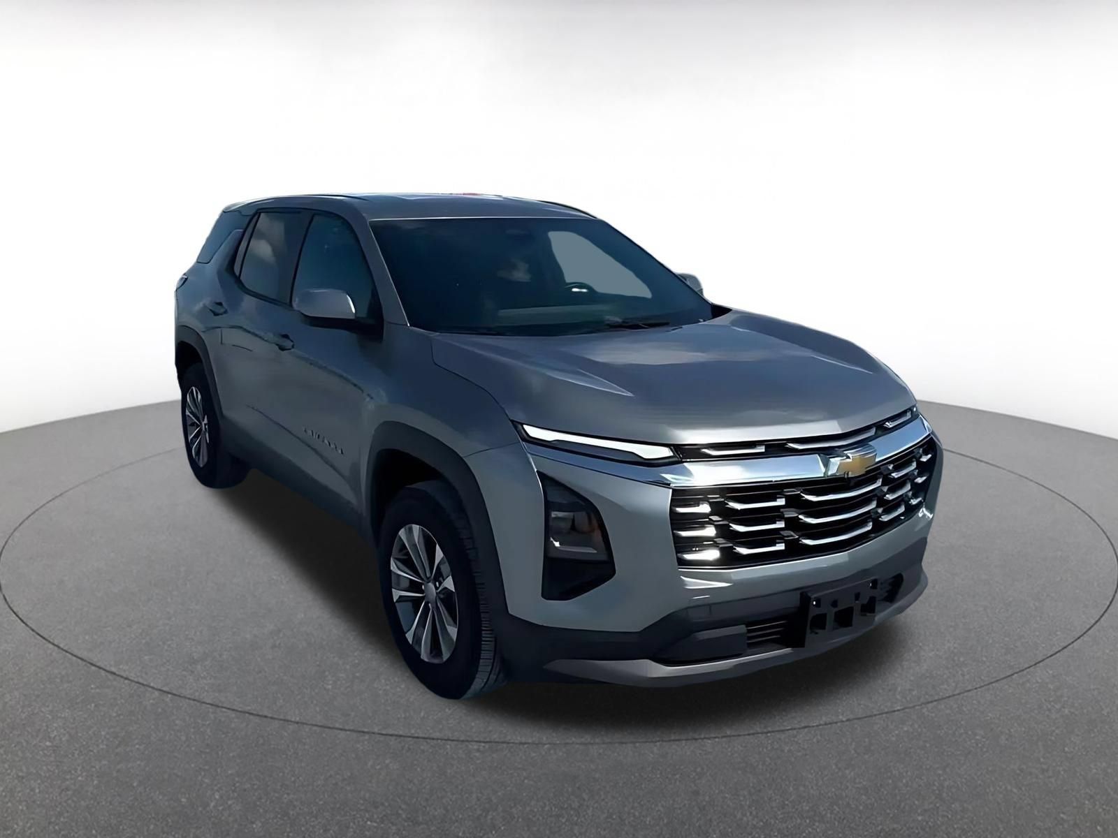 Used 2025 Chevrolet Equinox LT FWD image 3