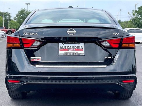 Used 2023 Nissan Altima 2.5 SV AWD/4WD image 4