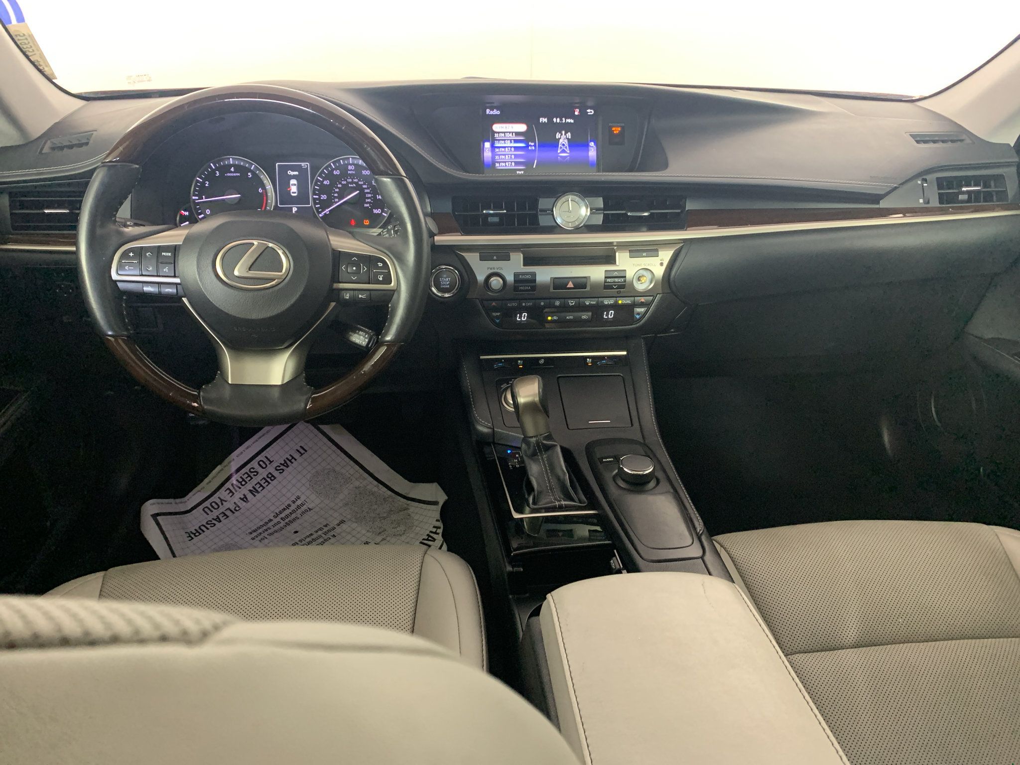 Used 2018 Lexus ES 350 w/ Premier Package FWD image 33
