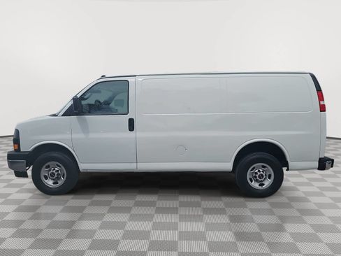 Used 2024 GMC Savana 2500 w/ Driver Convenience Package RWD image 5