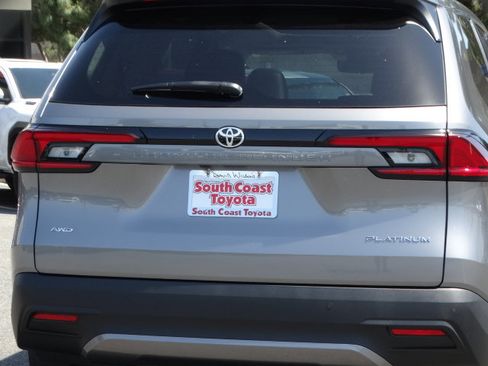 New 2026 Toyota Grand Highlander Platinum AWD/4WD image 7