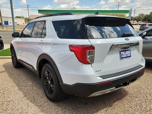 Used 2022 Ford Explorer XLT w/ Equipment Group 202A AWD/4WD image 3