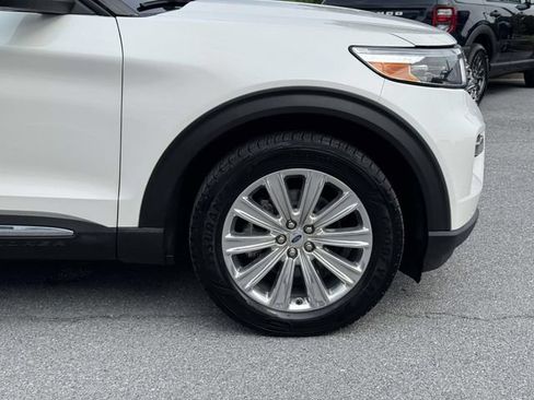 Certified 2023 Ford Explorer Limited w/ Limited Technology Package AWD/4WD image 8