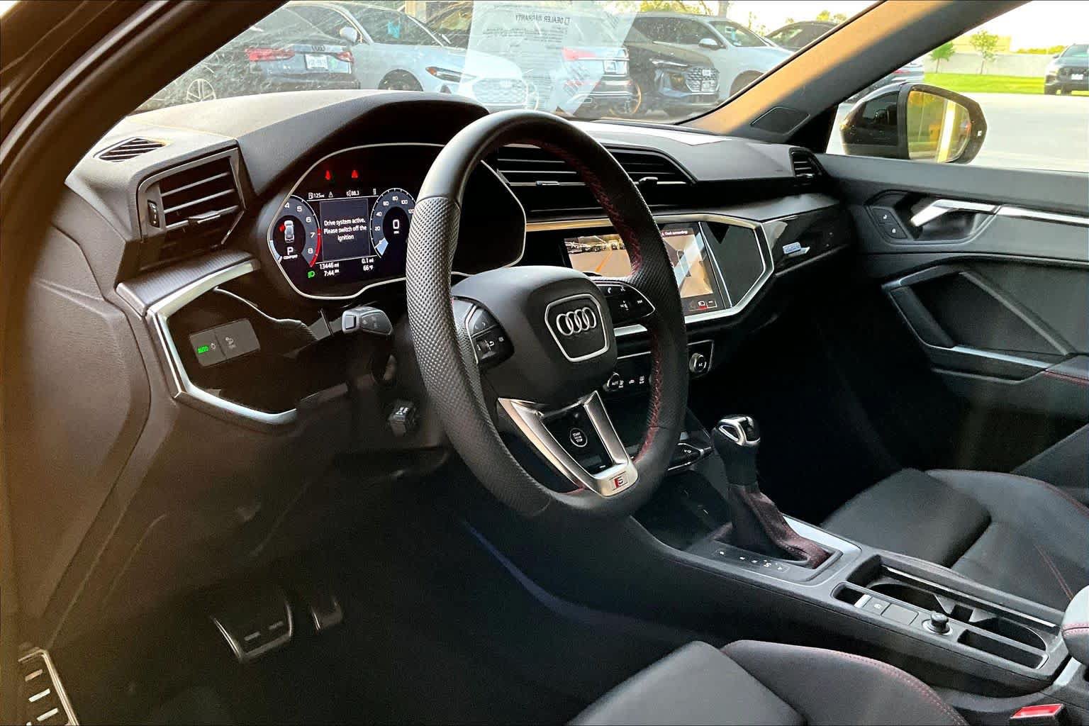 Used 2025 Audi Q3 2.0T Premium Plus AWD/4WD image 17