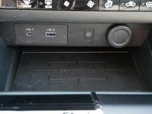 Used 2025 Mitsubishi Outlander SE image 27