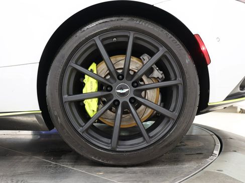 Used 2020 Aston Martin DB11 AMR image 86