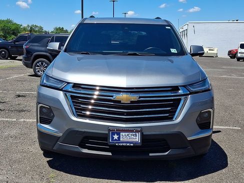Used 2023 Chevrolet Traverse LT w/ LT Premium Package AWD/4WD image 4