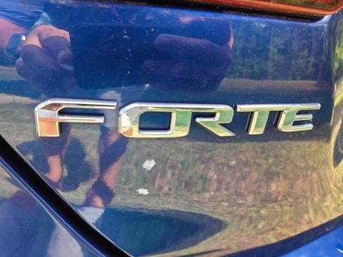 Used 2020 Kia Forte LXS image 4