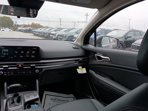 New 2026 Kia Sportage EX image 11