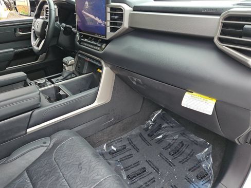 Used 2024 Toyota Tundra Limited AWD/4WD image 14