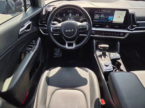 Used 2024 Kia Sportage EX image 8