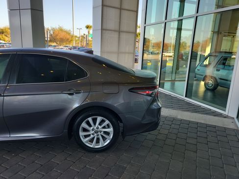 Certified 2023 Toyota Camry LE image 4
