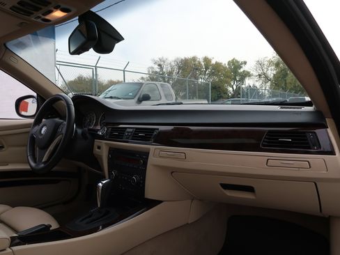 Used 2011 BMW 328i Coupe w/ Premium Pkg image 26