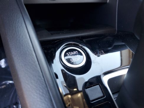 New 2025 Nissan Versa SV w/ Trunk Package image 30