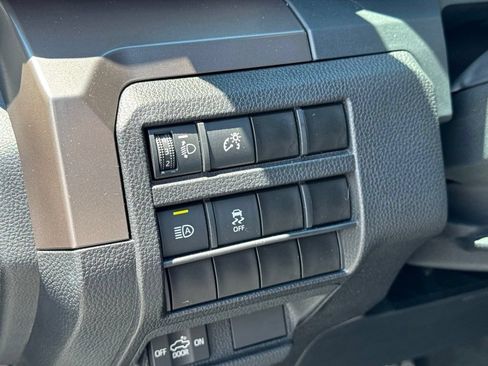 Used 2024 Toyota Tacoma TRD Sport AWD/4WD image 36