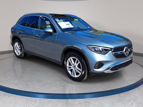 New 2026 Mercedes-Benz GLC 300 image 3