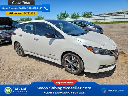 Used 2019 Nissan Leaf SV w/ SV Technology Package FWD image 5