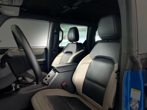 Used 2023 Ford Bronco Wildtrak AWD/4WD image 13