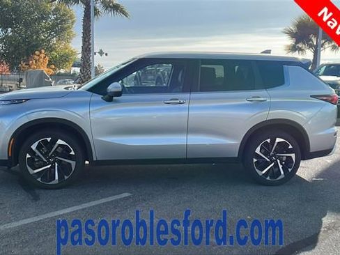 Used 2024 Mitsubishi Outlander SE image 6