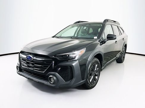 Used 2025 Subaru Outback Onyx Edition image 3