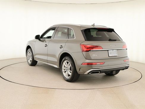 Certified 2023 Audi Q5 2.0T Premium w/ Convenience Package image 4