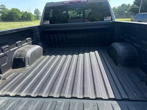 Used 2024 GMC Sierra 1500 AT4 w/ Technology Package AWD/4WD image 19