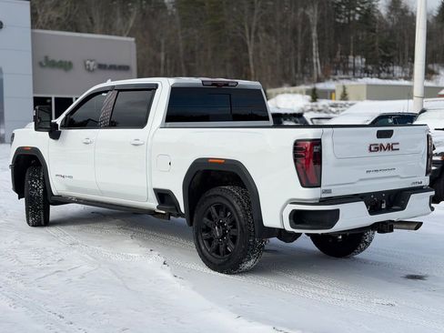 Used 2025 GMC Sierra 2500 AT4 w/ AT4 Premium Plus Package image 3