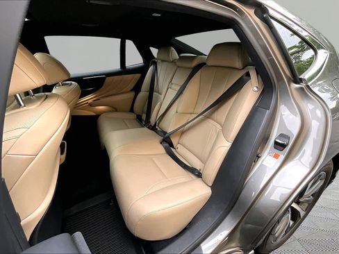 Used 2022 Lexus LS 500 AWD w/ Accessory Package (Z2) image 21