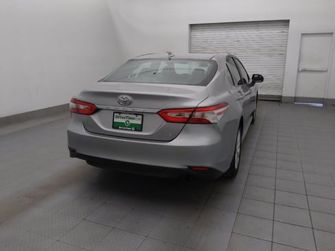 Used 2019 Toyota Camry LE FWD image 7