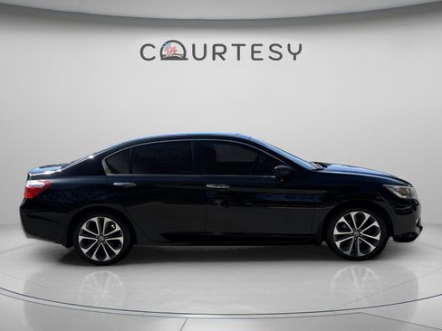 Used 2014 Honda Accord Sport image 8