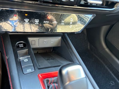 New 2025 Nissan Kicks SR image 8