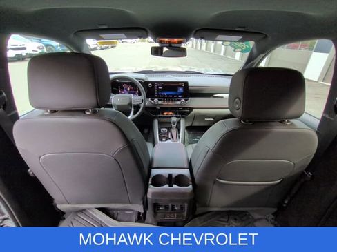 Used 2023 Chevrolet Colorado Z71 w/ Z71 Convenience Package 2 AWD/4WD image 21