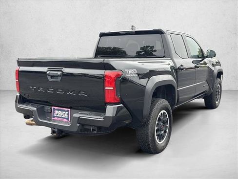 Certified 2024 Toyota Tacoma TRD Off-Road AWD/4WD image 5